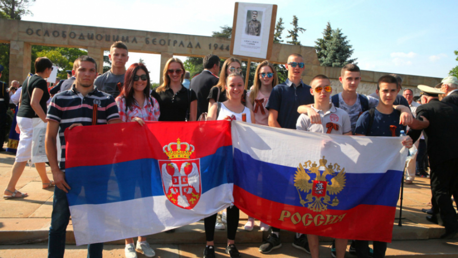 Besmrtni puk na ulicama Beograda