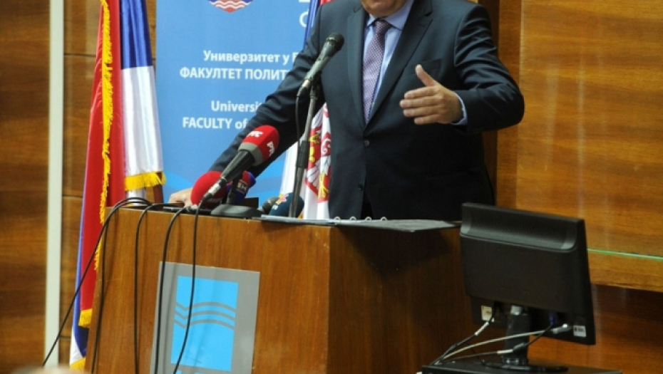 Dodik na Fakultetu političkih nauka u Beogradu