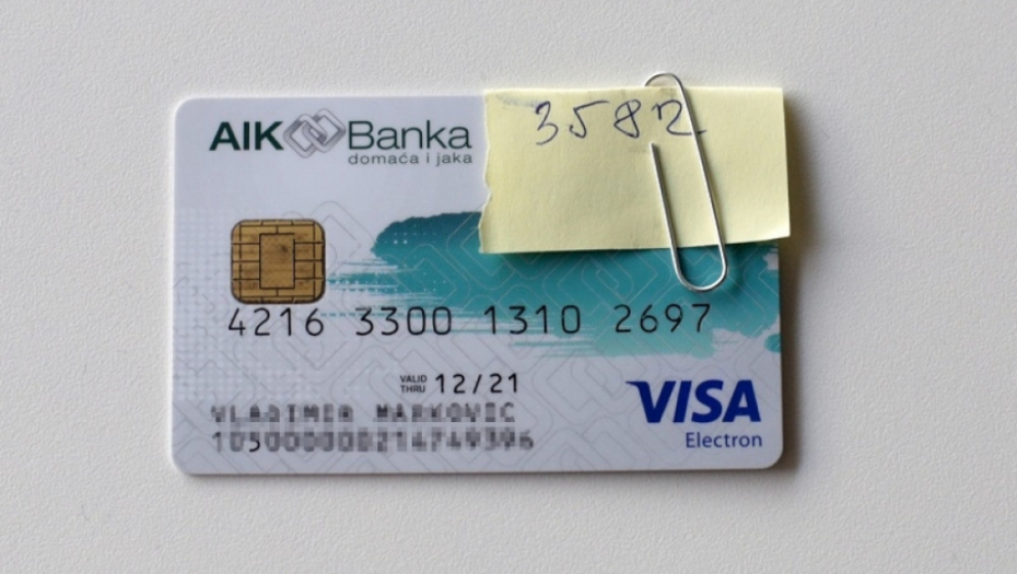 Platne kartice i PIN brojeve držati odvojeno
