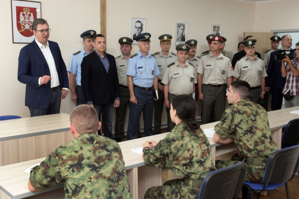 Vučić obišao Internat Vojne gimnazije u Beogradu