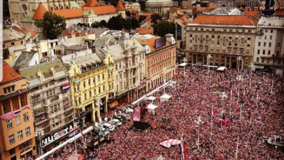 Hrvatski navijači na trgu u Zagrebu