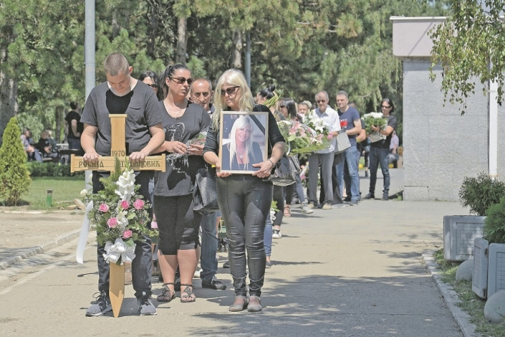 Na sahranu Rosite Trajanović došle njene kolege