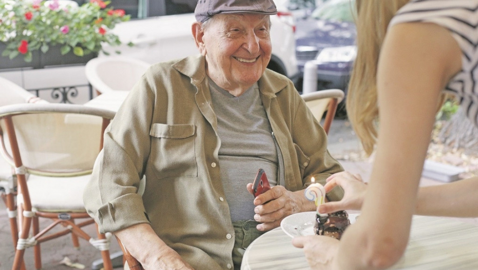 Vlasta Velisavljević