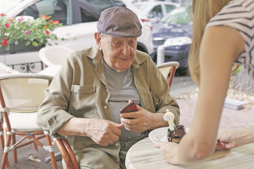 Vlasta Velisavljević