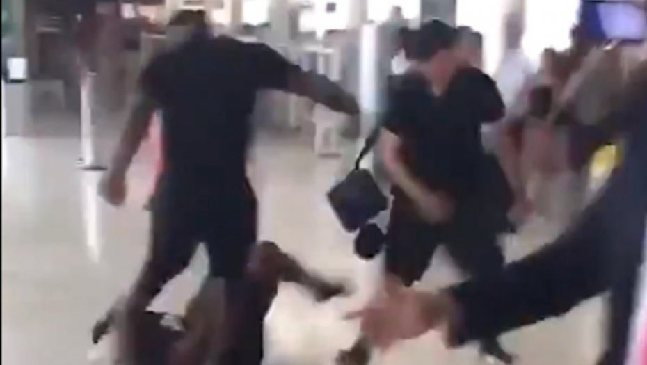 Tuča repera na aerodrom u Orli