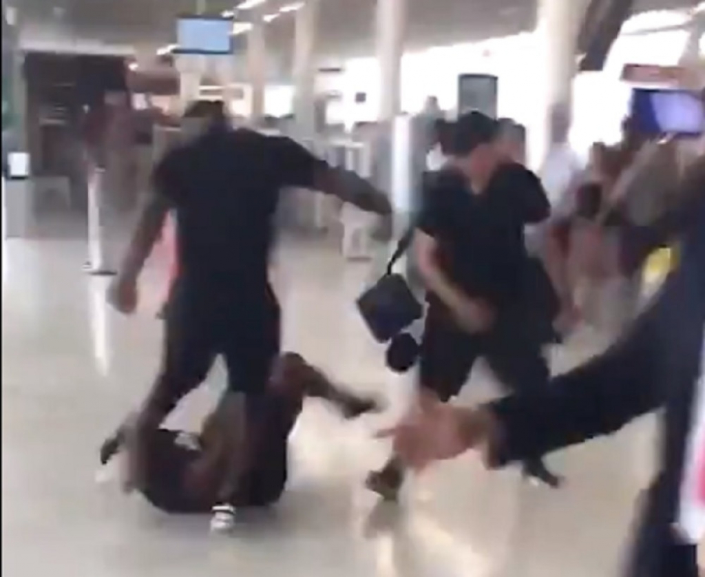 Tuča repera na aerodrom u Orli