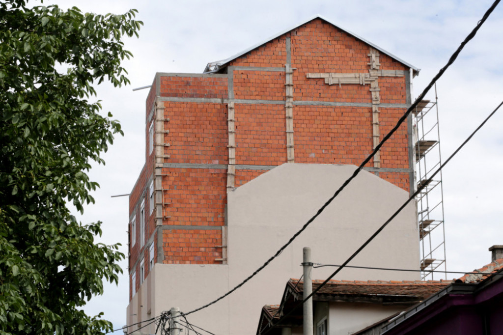 Nelegalna gradnja u Mariborskoj 10