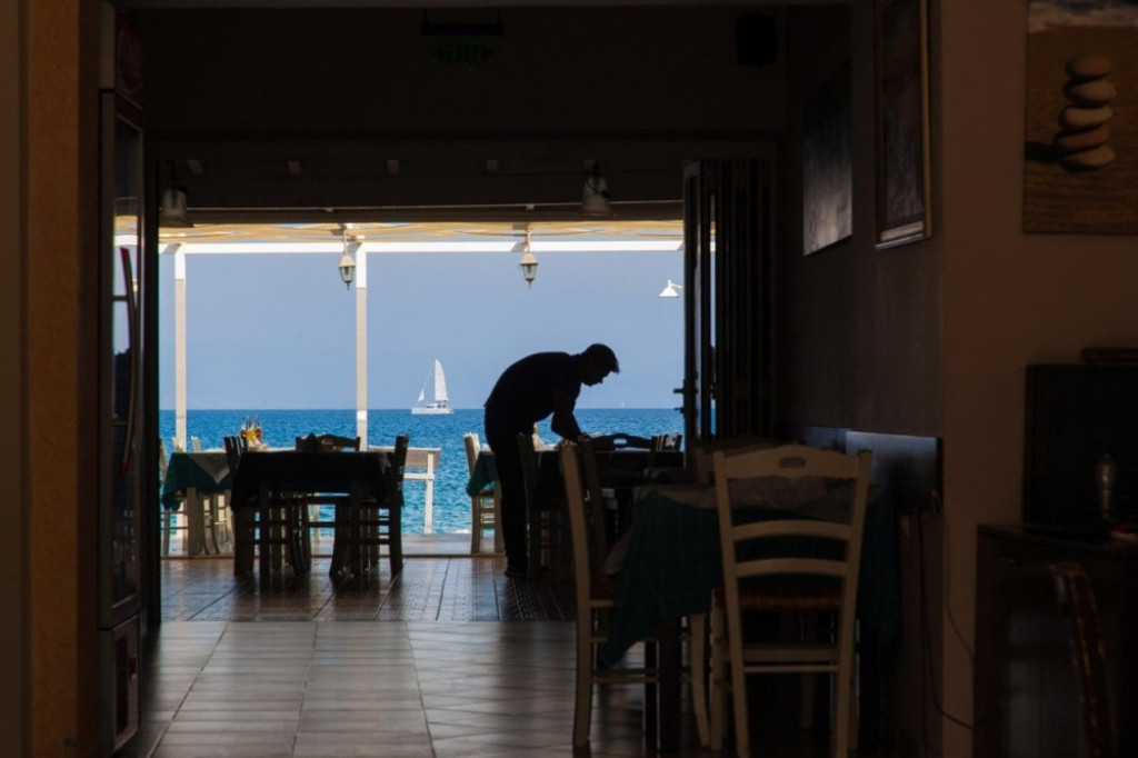 Konobar sezonski posao more primorje