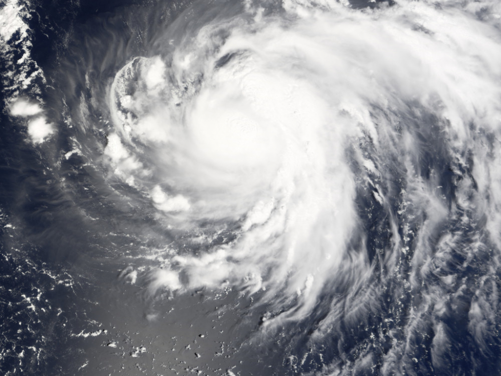 Tajfun Šanšan snimljen iz svemira