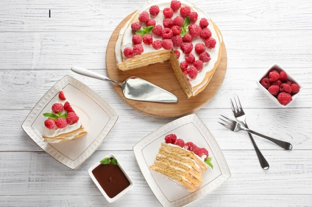 Kolač, torta, torta od malina, voćna torta, slatkiš, desert