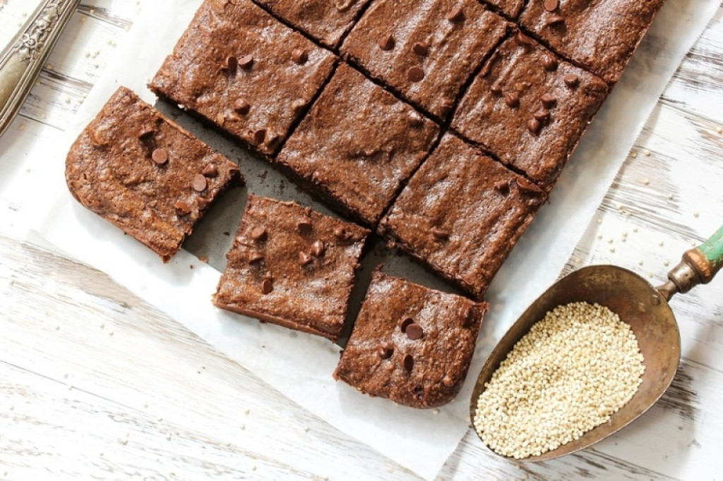 Juli&scaron;ka, brauni, kolač, čokoladni kolač, desert, slatko