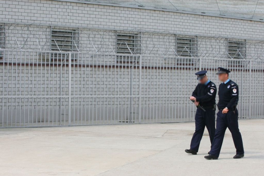 Zabela zatvor policija