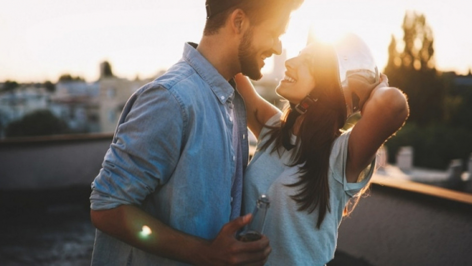 Muvanje, flert, par, ljubav, veza