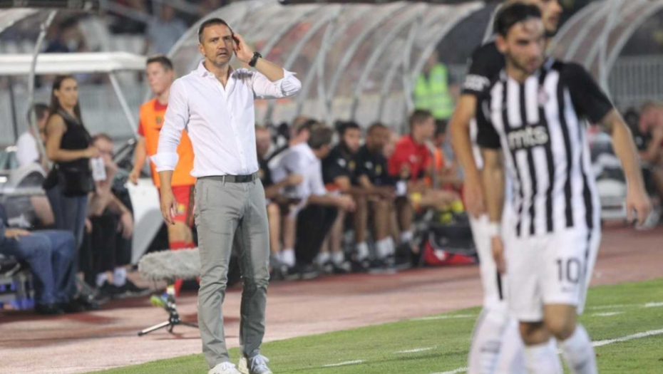 Bata Mirković na meču sa Nordsjelandom u Humskoj