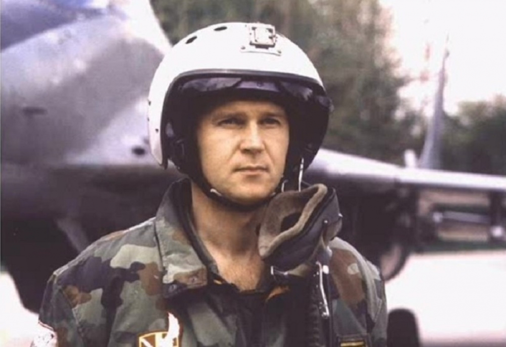 Heroj: Pilot Zoran Radosavljević