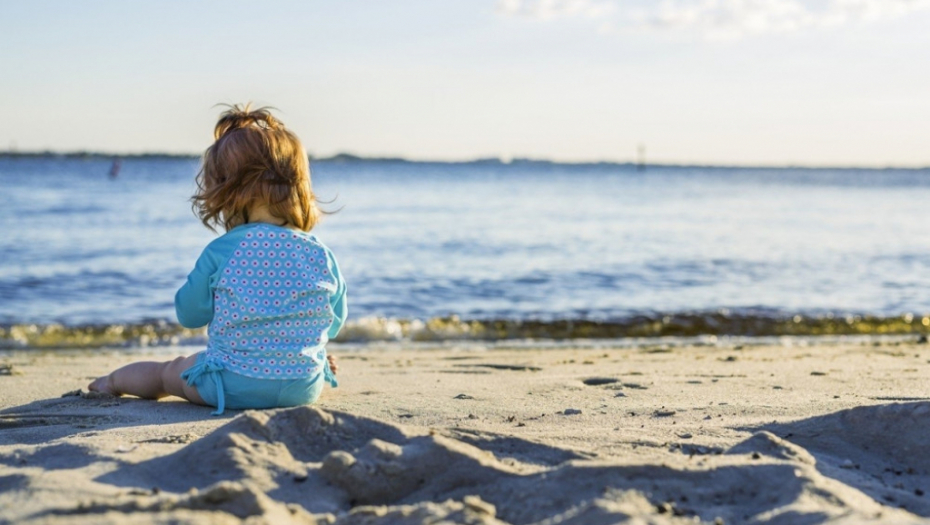 Beba, plaža, letovanje, deca