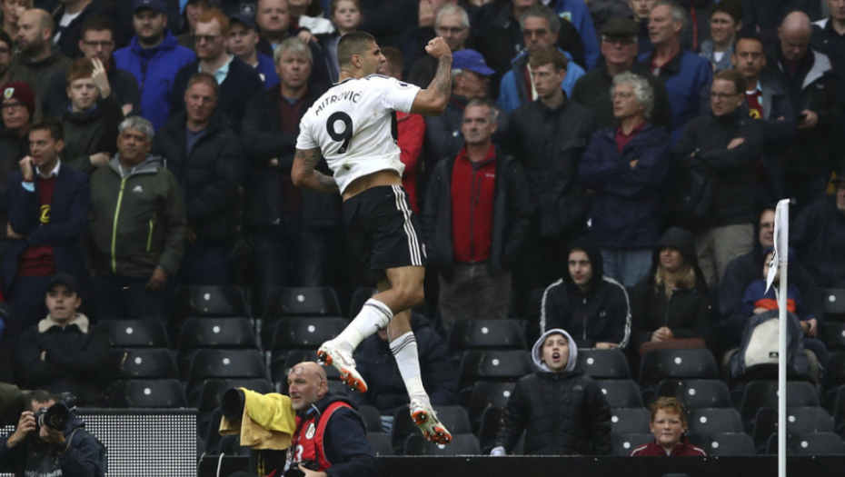 Aleksandar Mitrović proslavlja gol