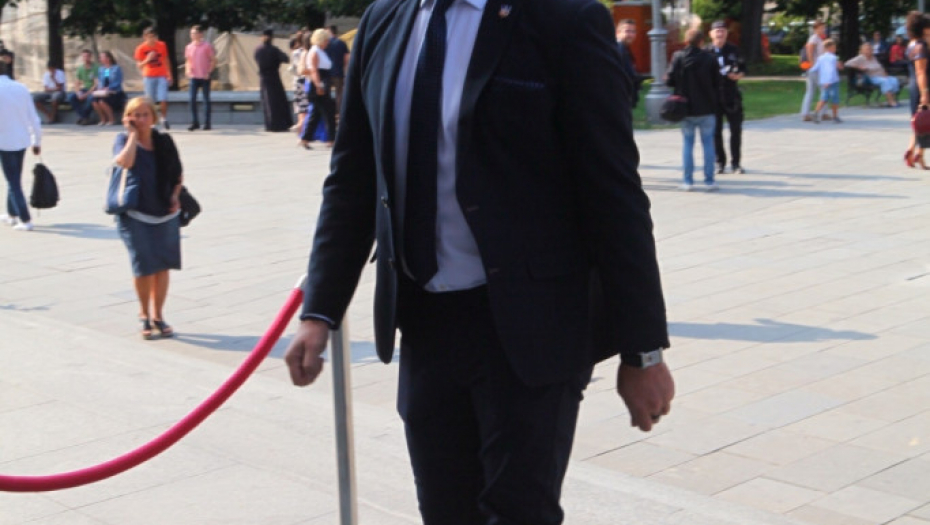 Karićeva svadba, Simon de Karić