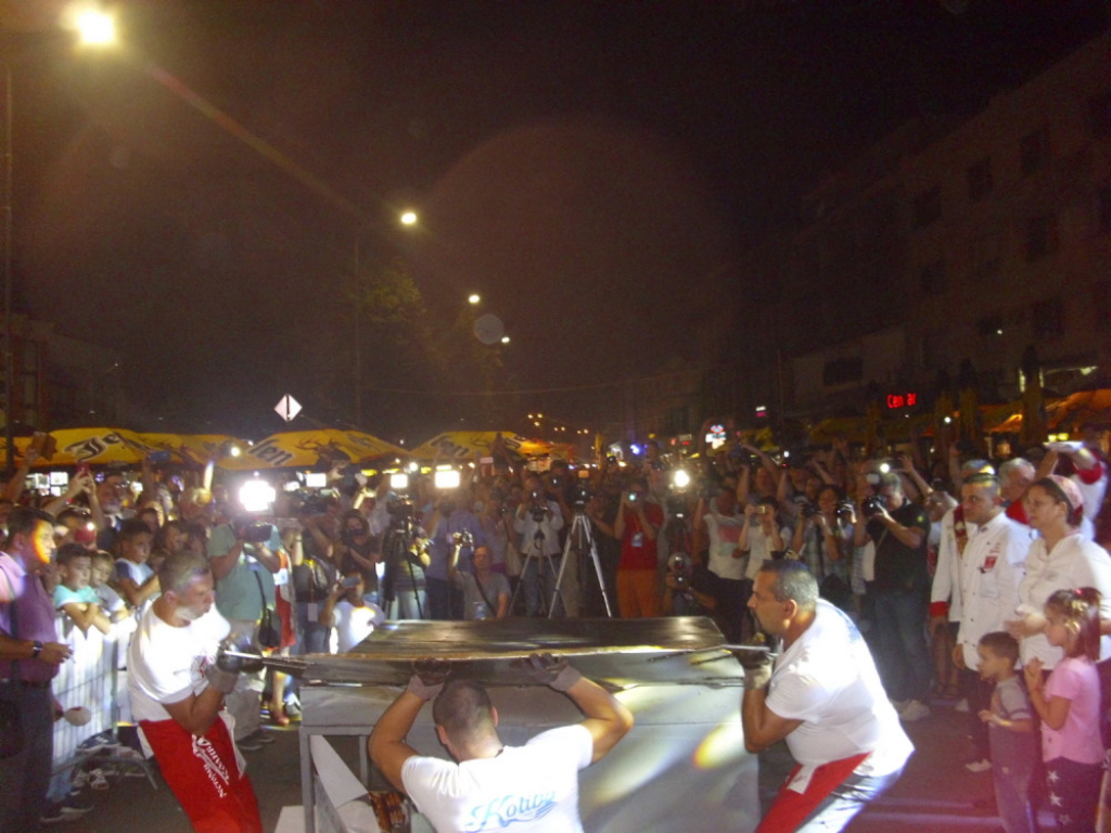 Leskovčani napravili pljeskavicu za Ginisa