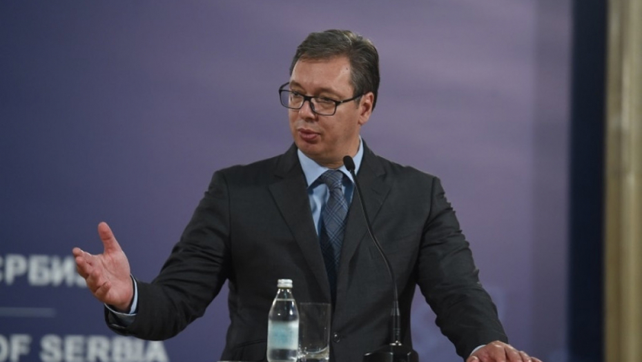 Vučić i Džonson