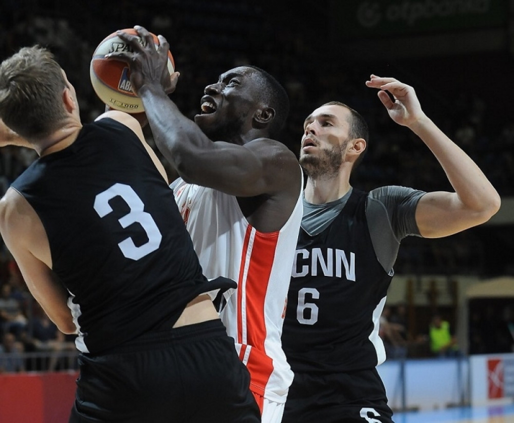 Detalj sa meča Crvena zvezda - Nižnji Novgorod