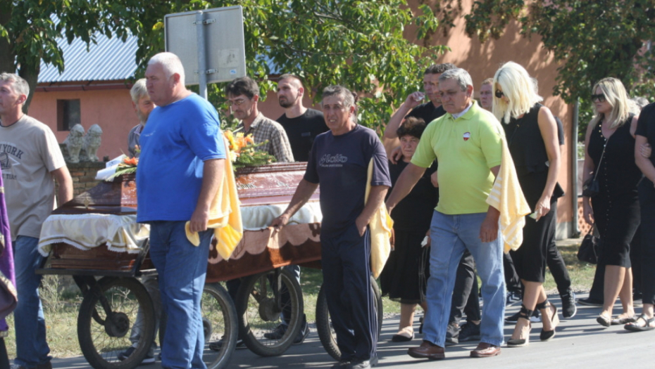 Jelena Karleuša na sahrani