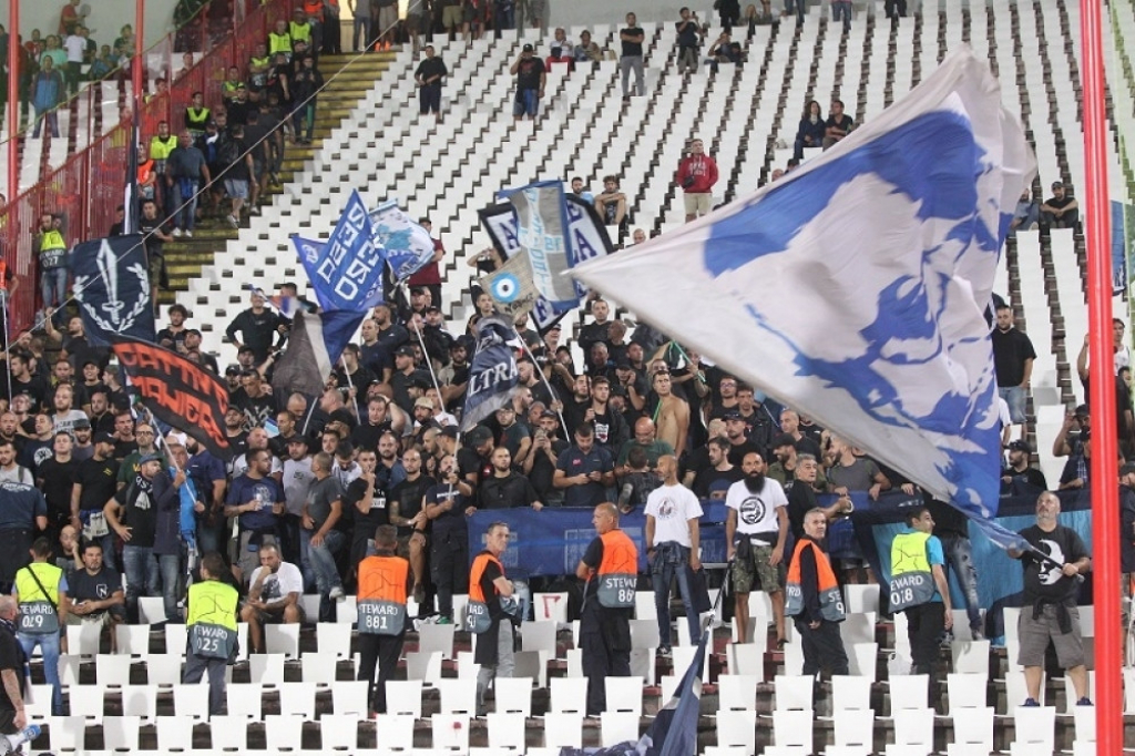 Navijači Napolija na stadionu Crvene zvezde