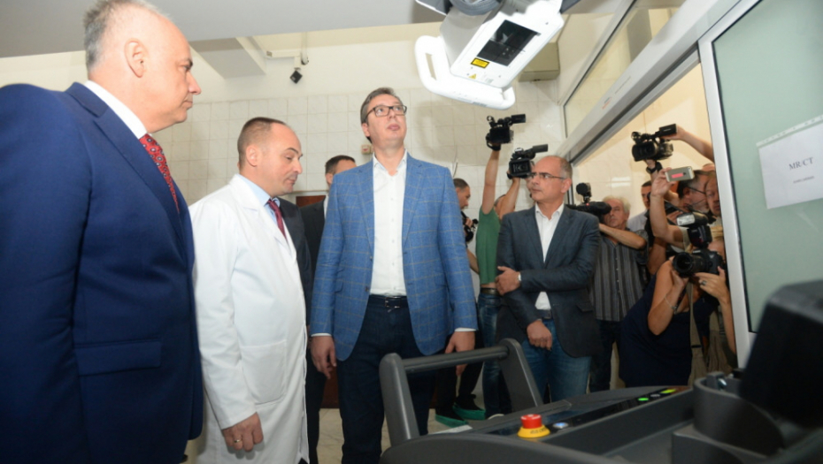 Aleksandar Vučić, Tiršova, bolnica