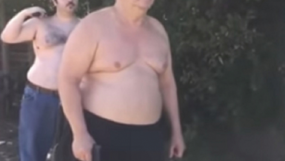 Otac i sin ubili komšiju zbog dušeka