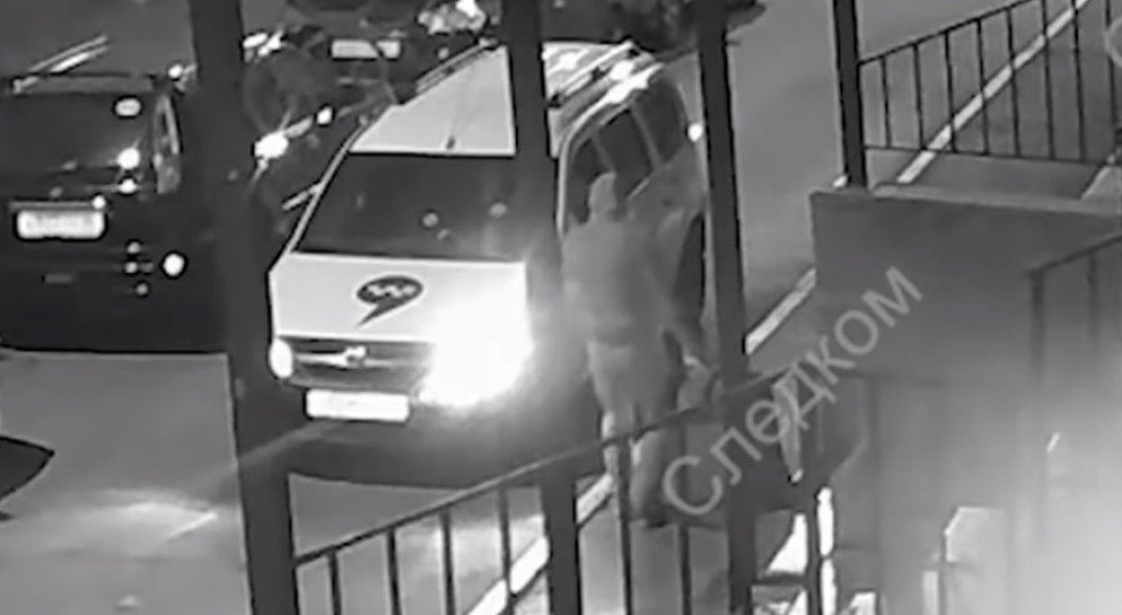 Kofer sa telom sneo u taksi