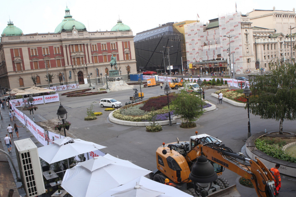 Trg republike rekonstrukcija