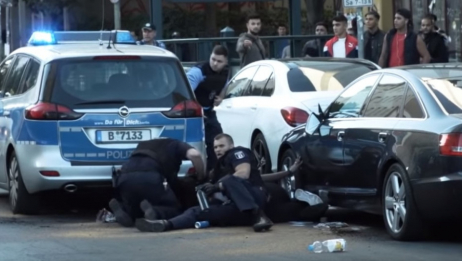 Policajci u Berlinu napali nenaoružanog čoveka