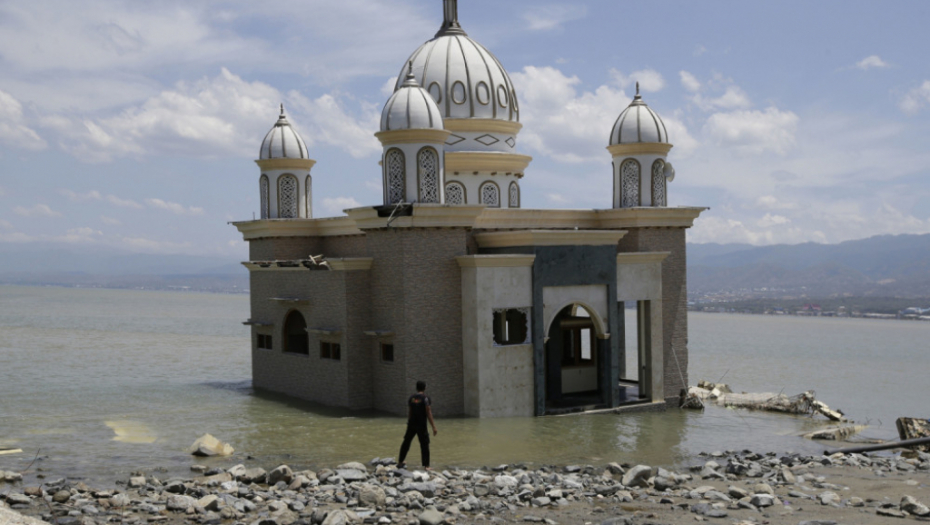 Posledice zemljotresa i cunamija u Indoneziji