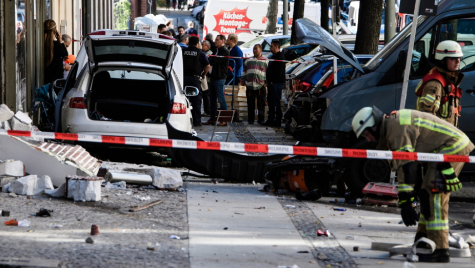 Automobilom uleteo u kafić u Berlinu
