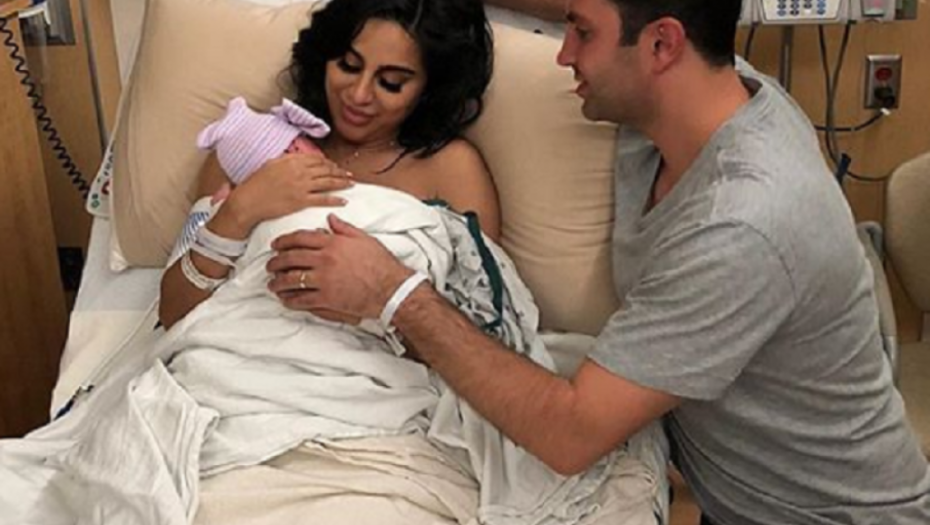 Lili Galiči sa mužem i bebom