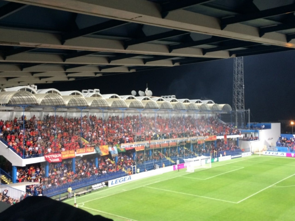 Navijači na mčeu Crna Gora - Srbija