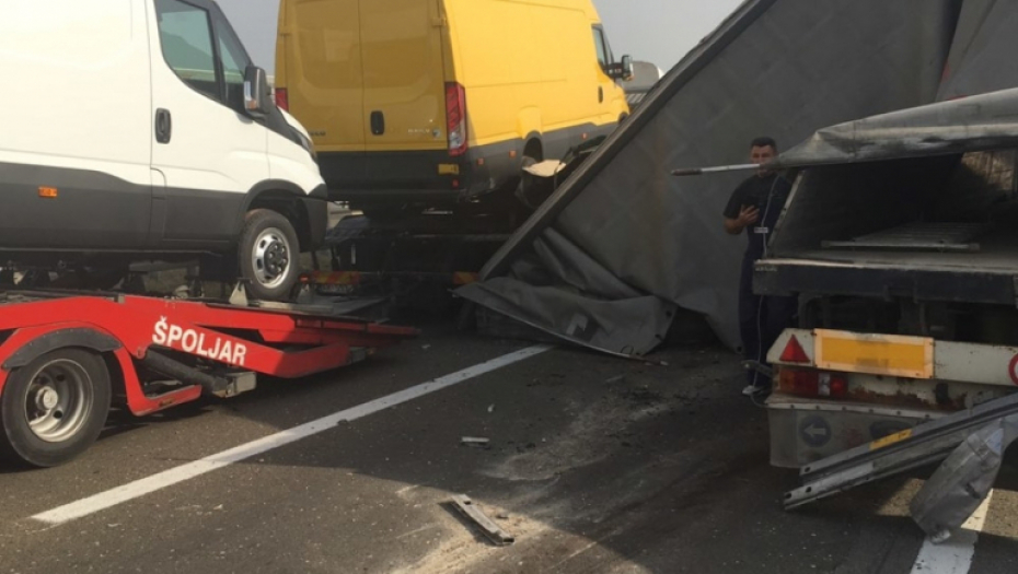 Udes, saobraćajka na auto-putu