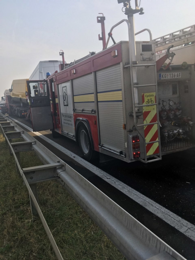 Udes, saobraćajka na auto-putu