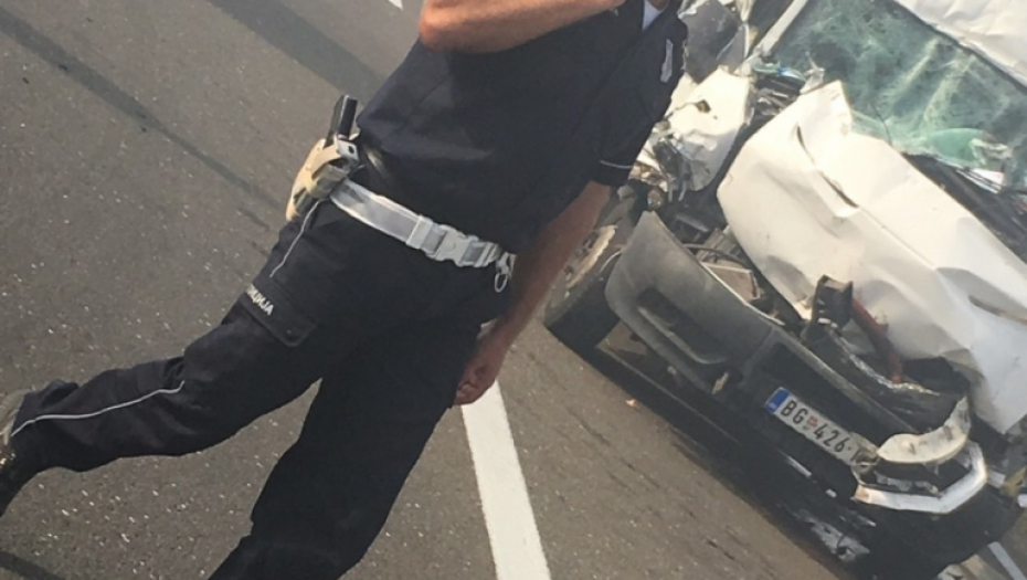 Udes, saobraćajka na auto-putu