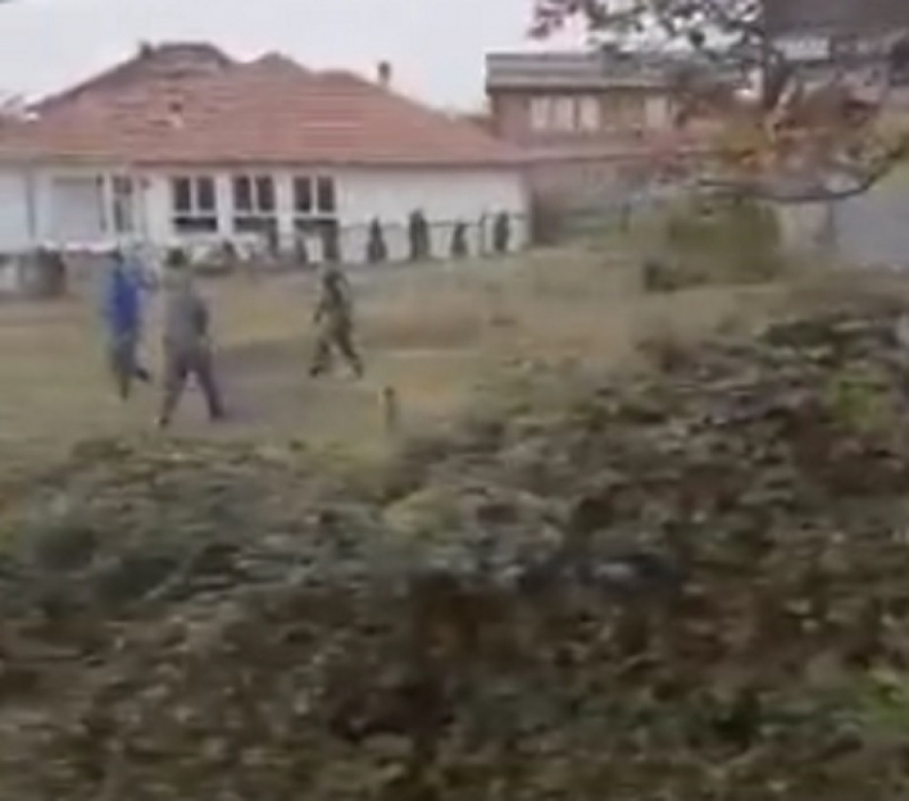 Kamenovanje srpskih vernika kod Istoka