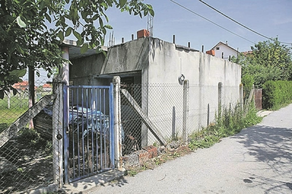 Vikendica u Ovči gde je Serafim pokušao da siluje devojčicu