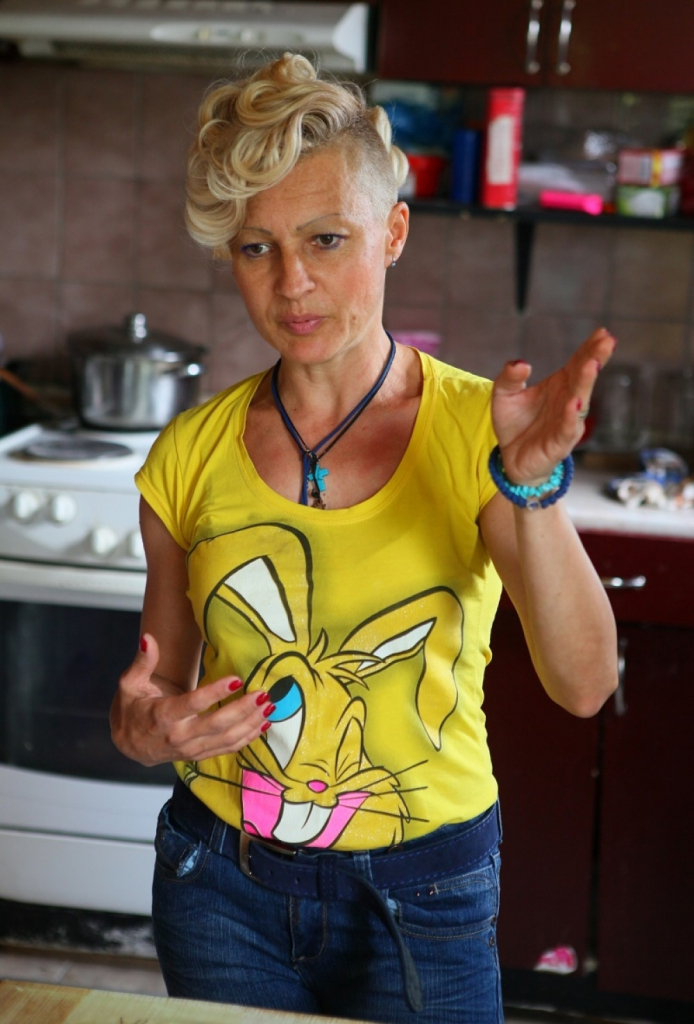 Majka Snežana u strahu za svoje ćerke