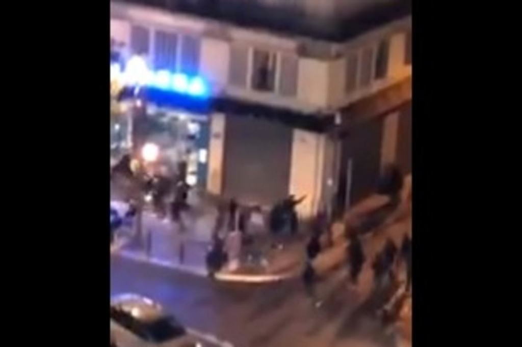 Tuča navijača Marseja i Lacija