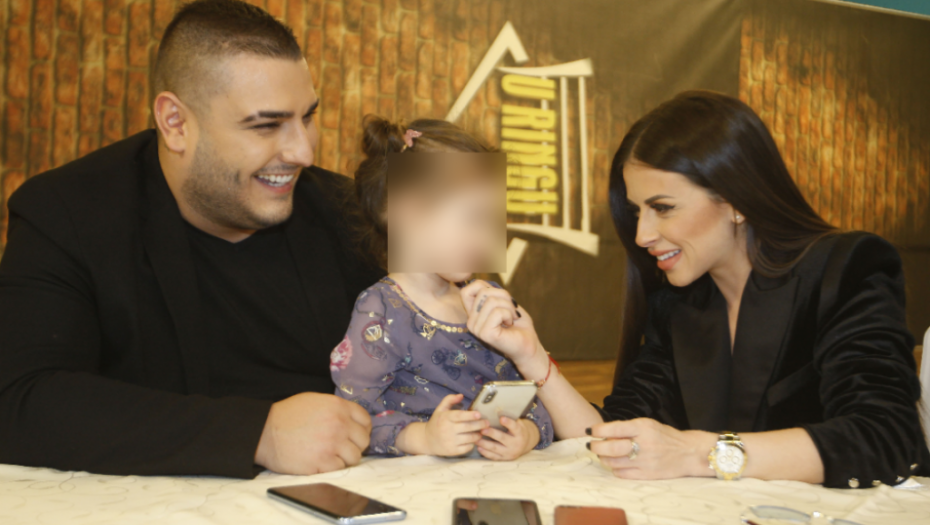 Darko Lazić sa suprugom i ćerkom