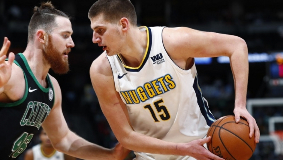 Nikola Jokić  na meču protiv Bostona
