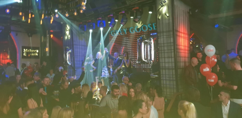 Spektakularna žurka 