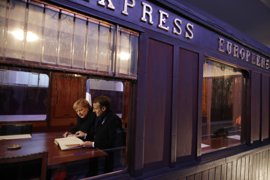 Emanuel Makron, Angela Merkel