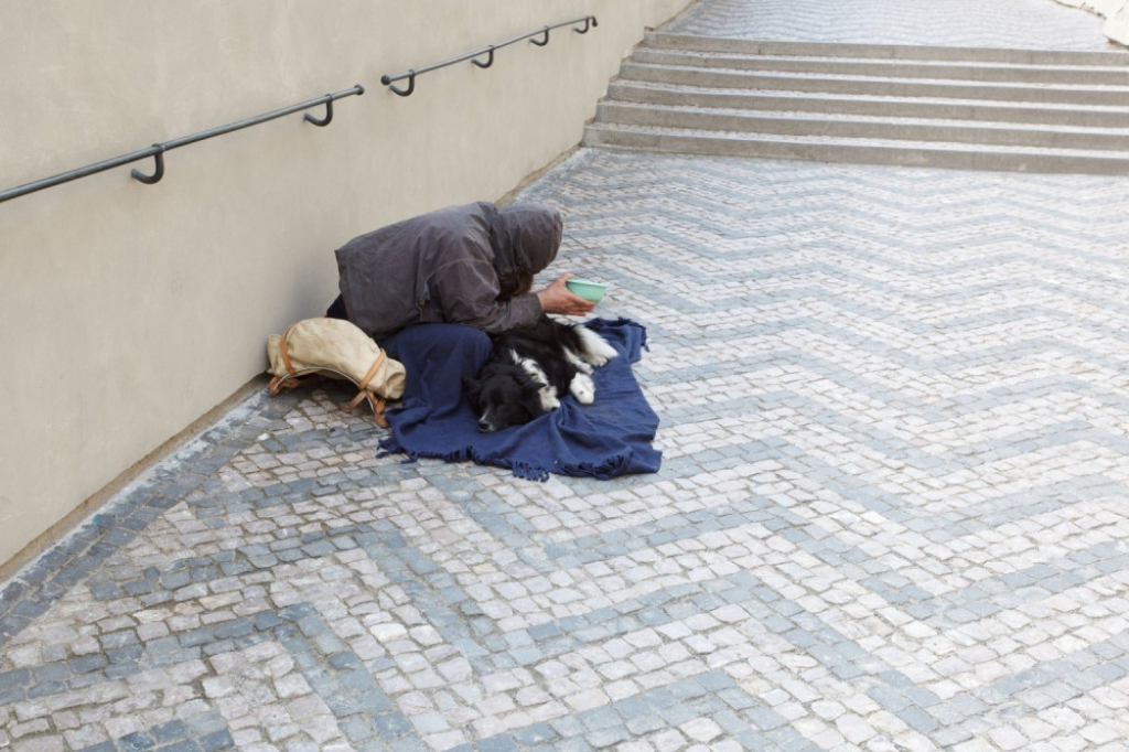 Beskućnik, prosjak, beskućnica, prosjakinja