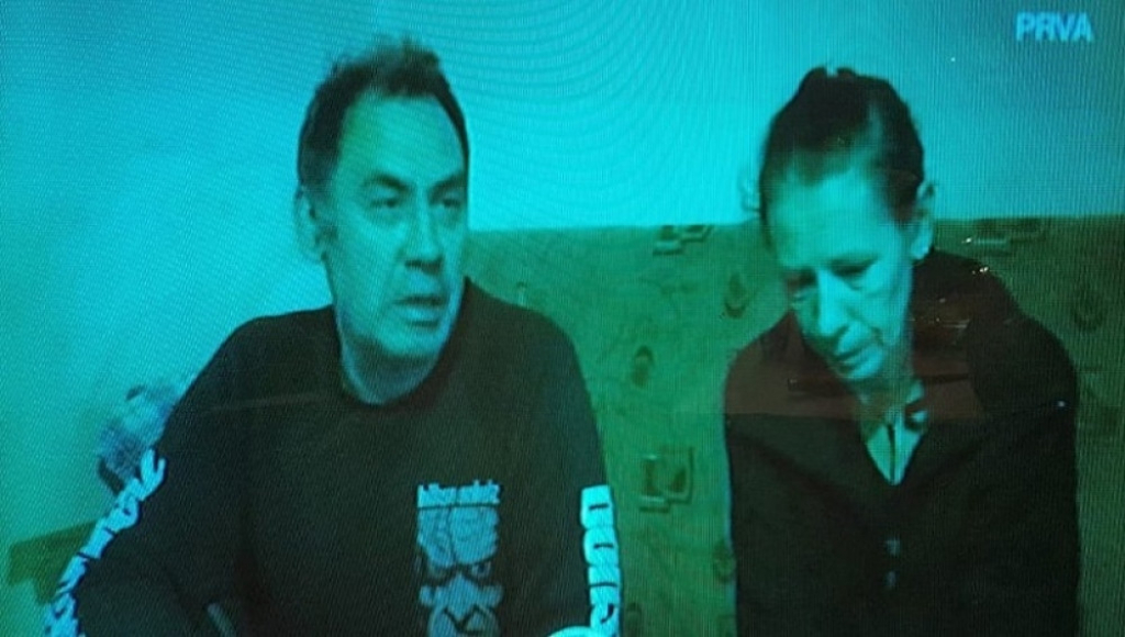 Stefanovi roditelji, otac Dragan i majka Dana u suzama