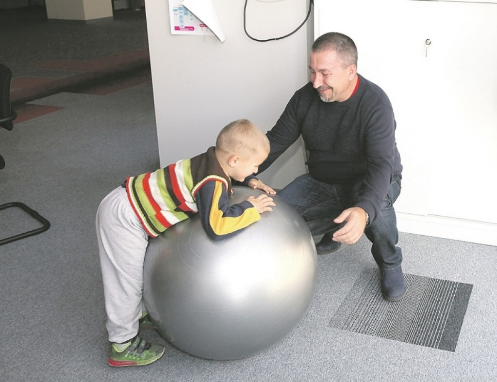 Damjan sa glavnim i odgovornim urednikom Du&scaron;kom Vukajlovićem